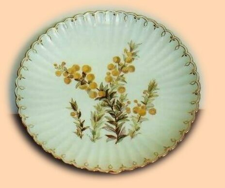 A Derby cake plate